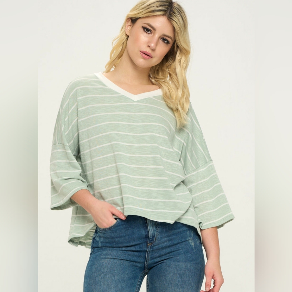 Cherish Oversize V-Neck top Size Large